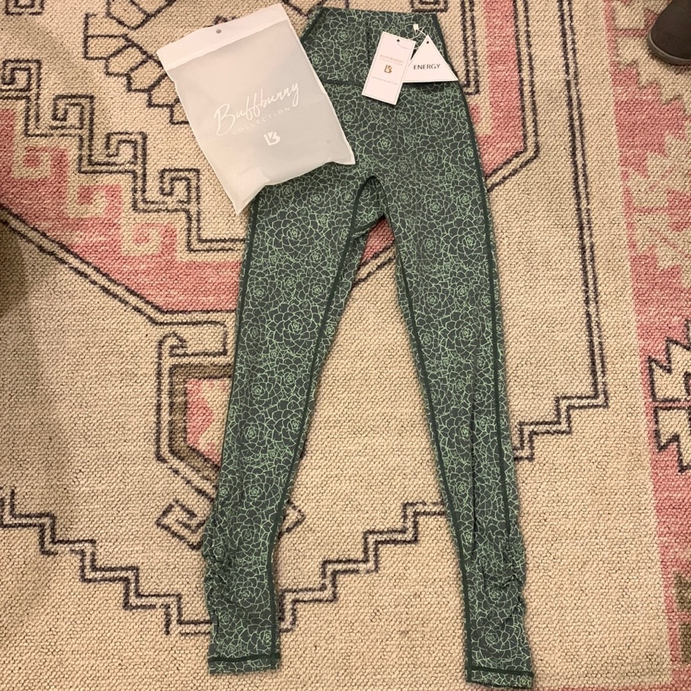 I’m a petite girl and usually order a Small. These are XS